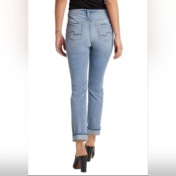 Silver Avery Straight High Rise Crop Distressed Light Wash Jean Size 30 - Picture 7 of 16